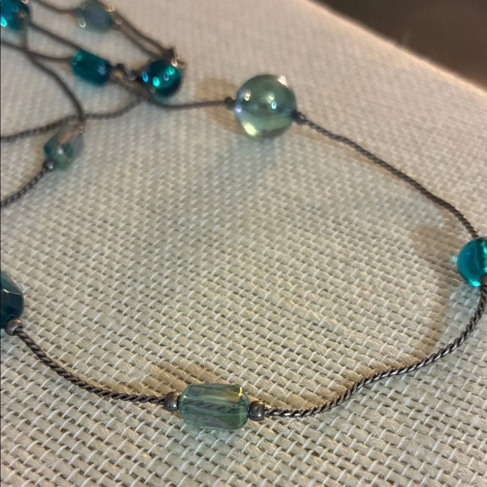 Elegant vintage Teal Beaded silver tone 60” long Necklace